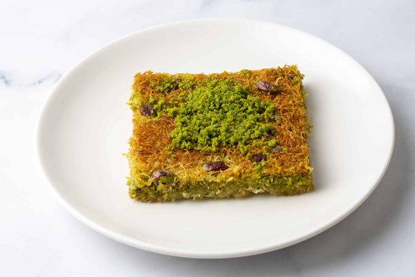 How to Make an Authentic Shrimp and Grits with a Cajun Spice Blend?